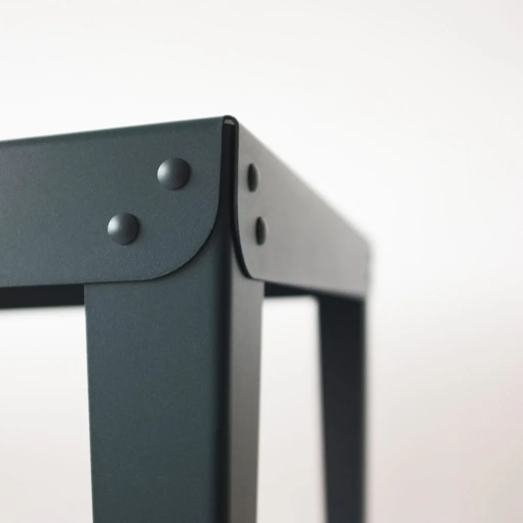 Yvanne — détail rivets